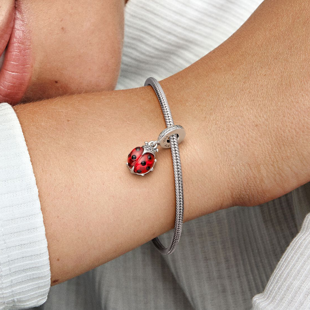 PANDORA Mod. RED LADYBIRD DANGLE CHARM