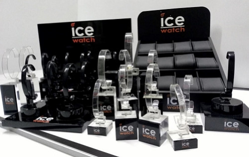 ICE WATCH OFFICIAL WINDOWS DISPLAYS (1 per 12. 1 per 8 + many single stands)